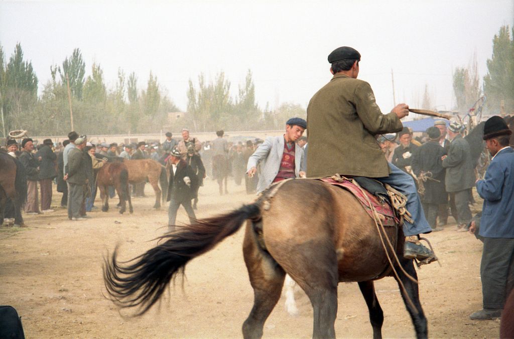 48 Kashgar Sunday Market 1993 Horse Trading